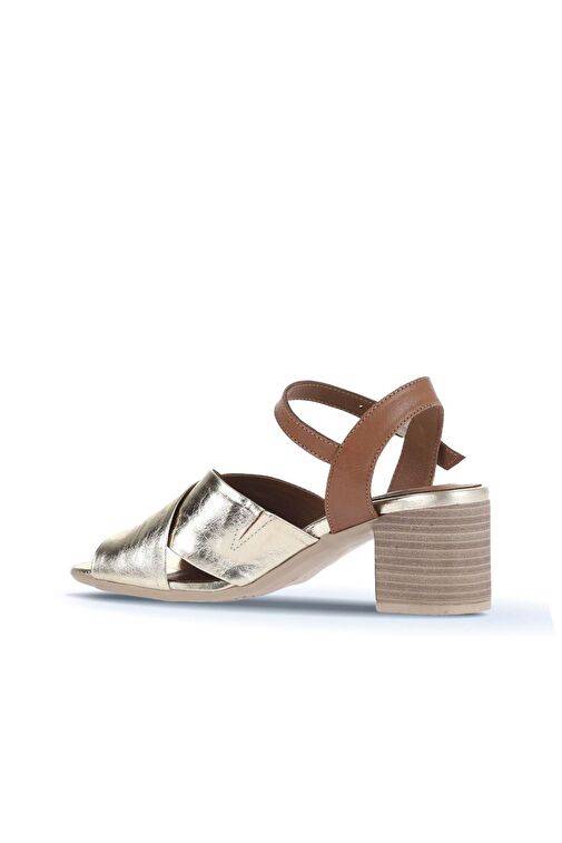 Bueno Shoes Altın Parlak Deri Kadın Topuklu Ayakkabı 01wa2810 - Görsel 7