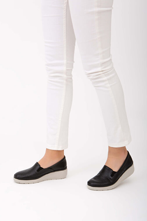 Tamer Tanca Kadın Hakiki Deri Siyah Deri Comfort Ayakkabı - Görsel 4