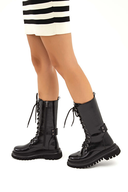 Tamer Tanca Kadın Suni Deri Siyah Rugan POSTAL Bot - Görsel 4