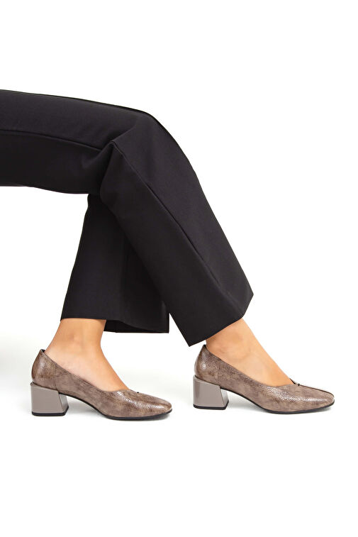 Tamer Tanca Siyah Kadın Rugan Klasik Ayakkabı 94 2441289 BN AYK Y22 - Görsel 5