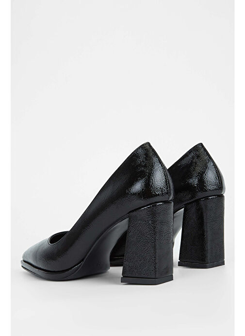 Tamer Tanca Kadın Suni Deri Siyah Rugan Topuklu Ayakkabı - Görsel 6