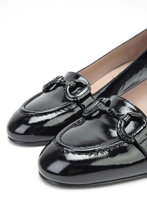 Tamer Tanca Kadın Hakiki Deri Siyah Rugan Klasik Ayakkabı - Görsel 4