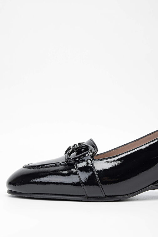 Tamer Tanca Kadın Hakiki Deri Siyah Rugan Klasik Ayakkabı - Görsel 5