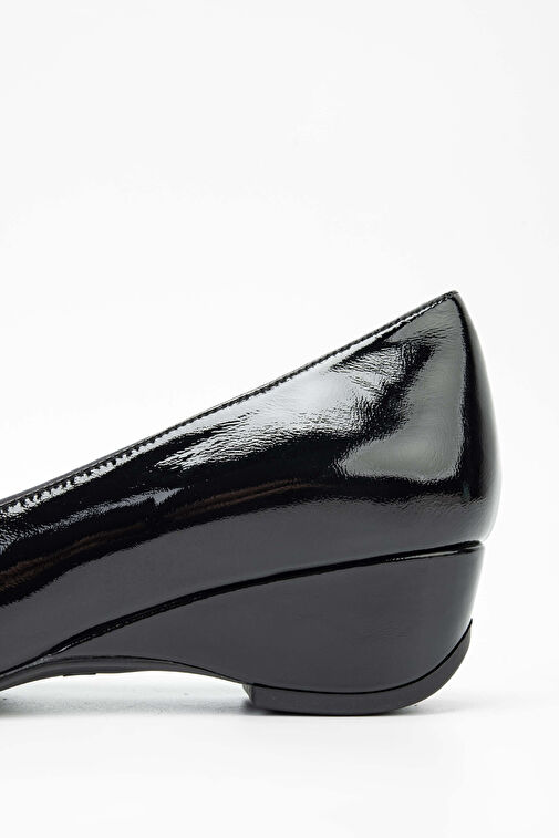 Tamer Tanca Kadın Hakiki Deri Siyah Rugan Klasik Ayakkabı - Görsel 6