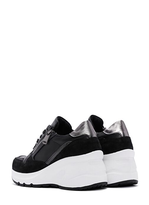 Kadın Siyah Bağcıklı Fermuar Detaylı Dolgu Topuklu Deri Sneaker 25AFD370514 - Görsel 6