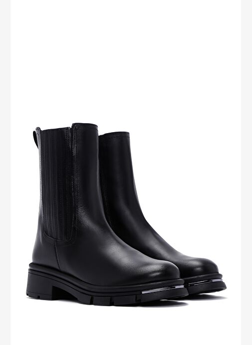 Kadın Siyah Fermuarlı Kalın Tabanlı Deri Bot 25WFD180318 - Görsel 5