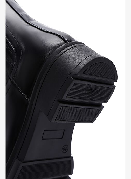 Kadın Siyah Fermuarlı Kalın Tabanlı Deri Bot 25WFD180318 - Görsel 9