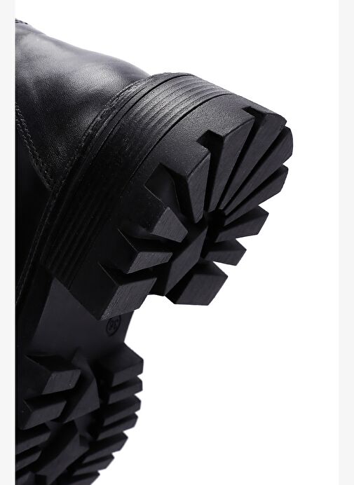 Kadın Siyah Fermuarlı Kalın Tabanlı Deri Çizme 25WFD152114 - Görsel 9
