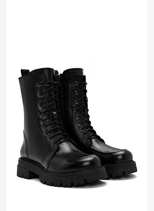 Kadın Siyah Bağcıklı Fermuar Detaylı Deri Postal Bot 25WFD180618 - Görsel 5