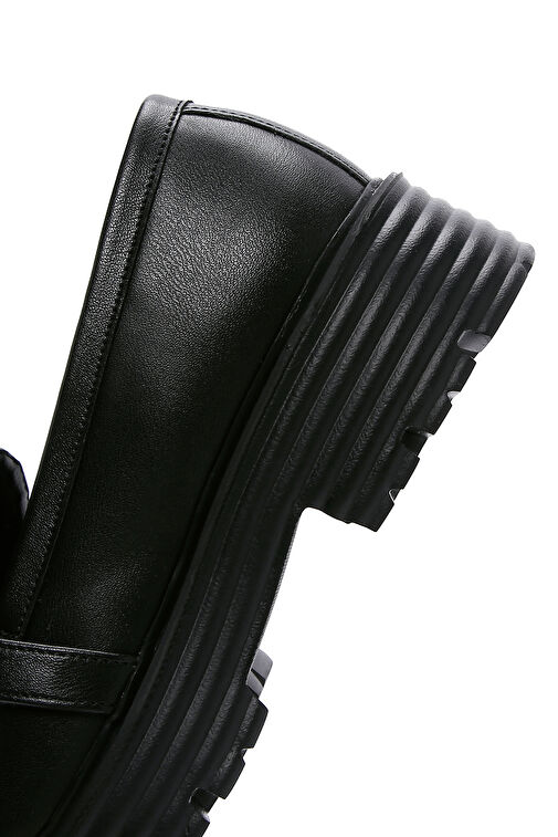 Kadın Siyah Zincir Detaylı Maskülen Loafer 24WFE400218 - Görsel 8