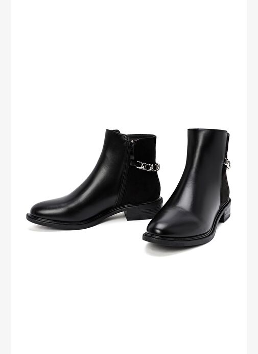 Kadın Siyah Zincir Detaylı Fermuarlı Bot 25WFE400514 - Görsel 4