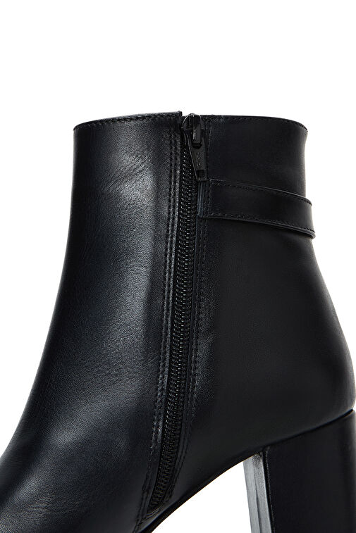 Kadın Siyah Fermuarlı Toka Detaylı Kalın Topuklu Deri Bot 24WFD161118 - Görsel 8