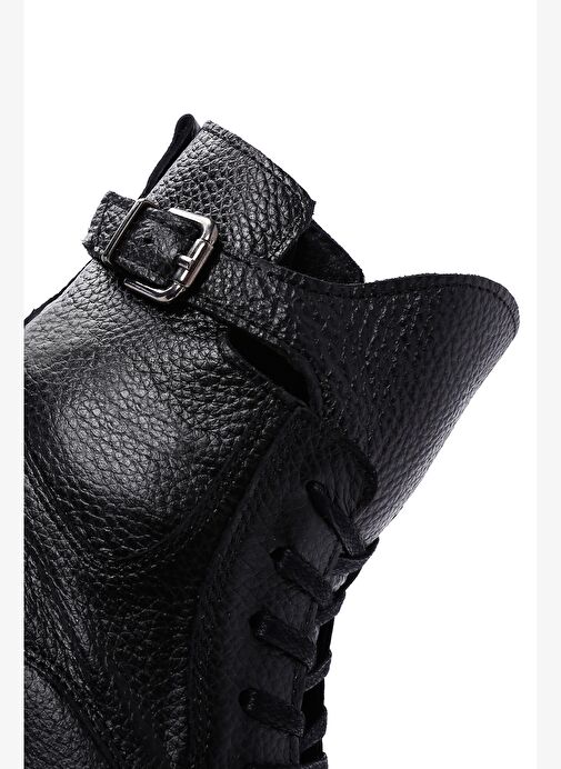 Kadın Siyah Fermuarlı Toka Detaylı Deri Casual Bot 25WFD2904FT - Görsel 8