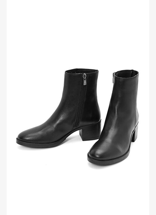 Kadın Siyah Fermuarlı Kısa Kalın Topuklu Deri Bot 25WFD280318 - Görsel 4
