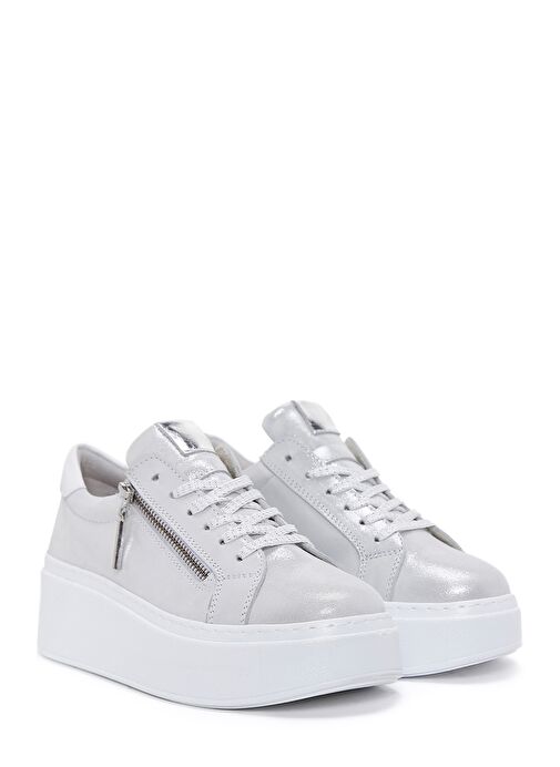 Kadın Gümüş Kalın Tabanlı Yandan Fermuarlı Deri Sneaker 25SFD3702SM - Görsel 4