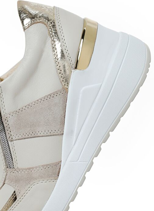 Kadın Bej Dolgu Topuklu Yandan Fermuarlı Deri Sneaker 25SFD370314 - Görsel 9