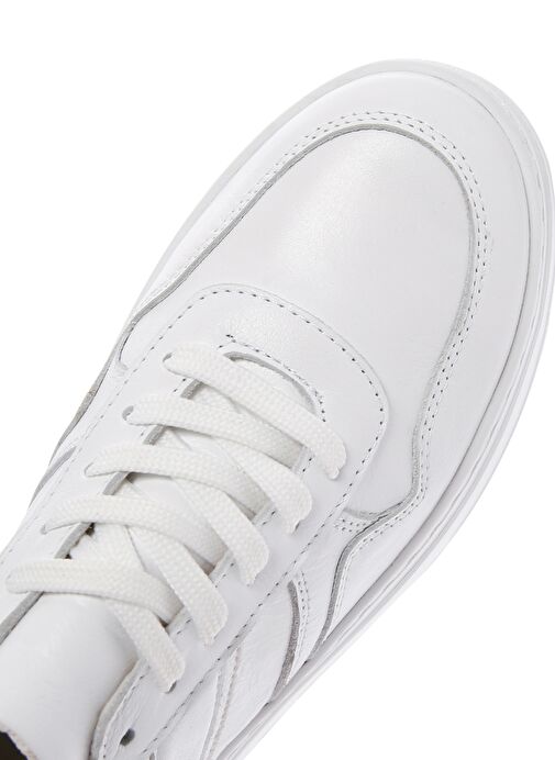 Kadın Beyaz Bağcıklı Kalın Tabanlı Deri Sneaker 25SFD370718 - Görsel 9