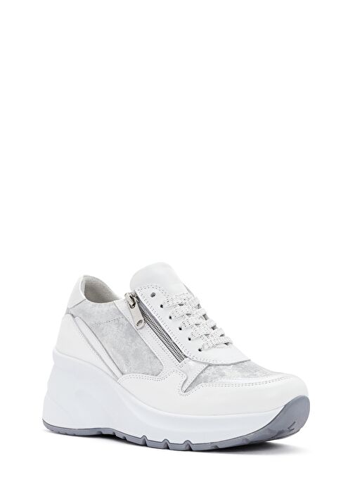 Kadın Beyaz Dolgu Topuklu Bağcıklı Deri Sneaker 25SFD370814 - Görsel 7