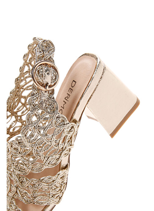 Kadın Altın Örgülü Metalik Kalın Kısa Topuklu Sandalet 25SFD440632 - Görsel 9