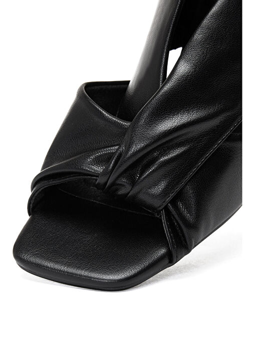 Kadın Siyah Şeffaf Kalın Topuklu Sandalet 25SFD440818 - Görsel 8