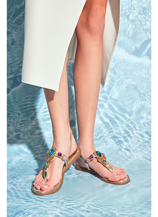 Kadın Altın Taşlı Parmak Arası Sandalet 25SFE491014 - Görsel 2