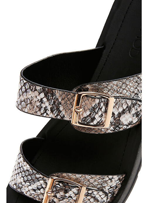 Kadın Siyah Çift Tokalı Desenli Terlik 25SFE460240 - Görsel 8