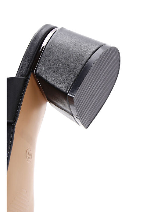 Kadın Siyah Kısa Kalın Topuklu Terlik 25SFE460818 - Görsel 9