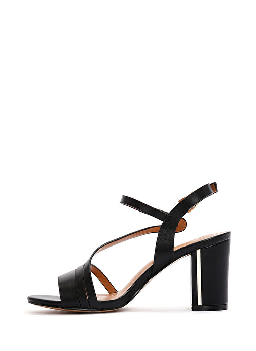 Kadın Siyah Bilekten Bantlı Kalın Topuklu Sandalet 25SFE462118 - Görsel 5