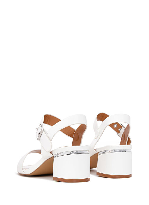 Kadın Beyaz Bilekten Bantlı Kısa Kalın Topuklu Sandalet 25SFE461918 - Görsel 7