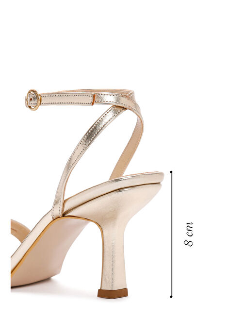 Kadın Altın Metalik Bilekten Bantlı İnce Topuklu Sandalet 25SFE390032 - Görsel 3