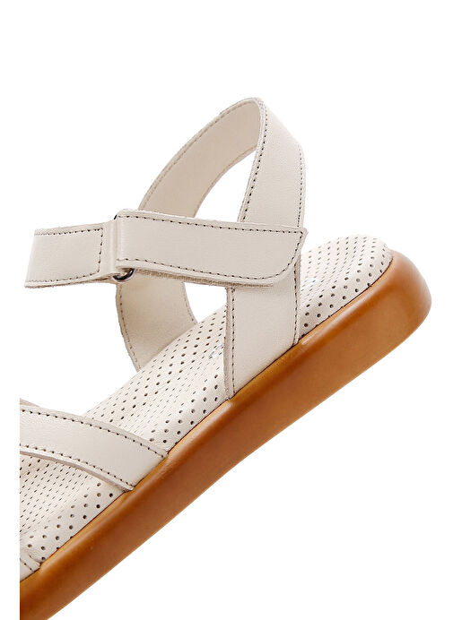 Kadın Bej Bilekten Bantlı Deri Sandalet 25SFD360618 - Görsel 8