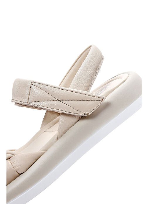 Kadın Bej Bilekten Bantlı Deri Sandalet 25SFD360718 - Görsel 8