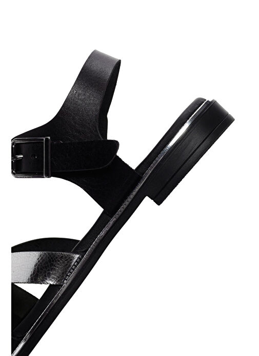 Kadın Siyah Bilekten Tokalı Deri Sandalet 25SFD360814 - Görsel 9