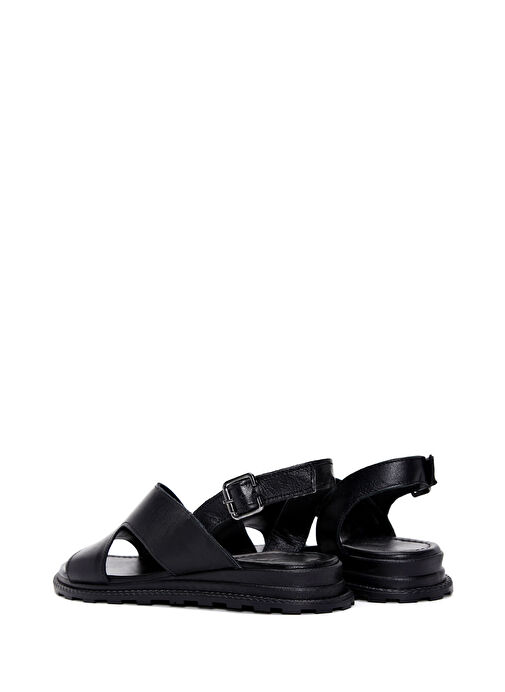 Kadın Siyah Tokalı Deri Sandalet 25SFD350018 - Görsel 6