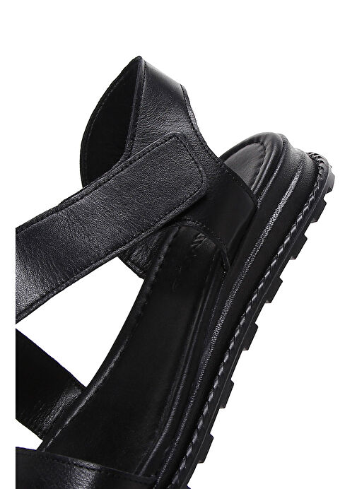 Kadın Siyah Bilekten Bantlı Deri Sandalet 25SFD350118 - Görsel 8