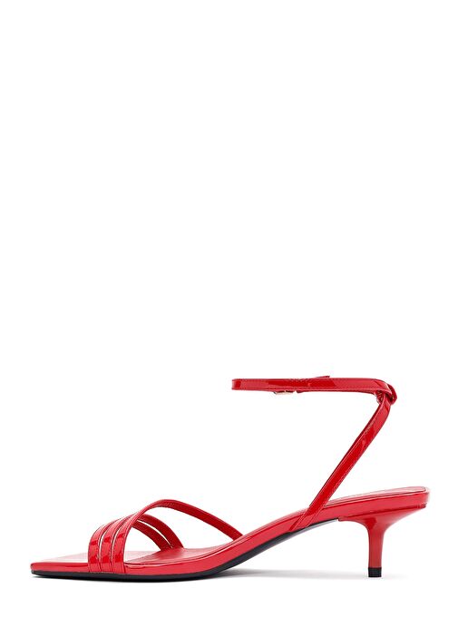 Kadın Kırmızı Bilekten Bantlı Topuklu Rugan Sandalet 25SFE485916 - Görsel 4