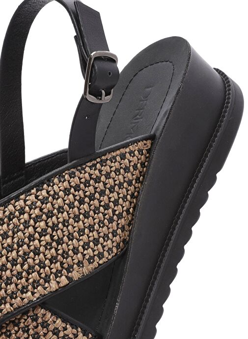 Kadın Kahverengi Arkadan Tokalı Kalın Tabanlı Hasır Sandalet 25SFE4656M7 - Görsel 9