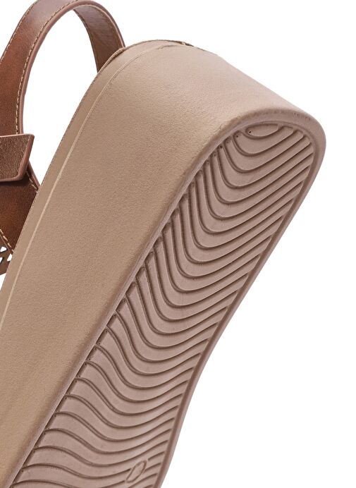 Kadın Bronz Bilekten Tokalı Kalın Tabanlı Sandalet 25SFE465818 - Görsel 9