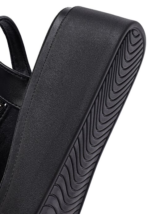 Kadın Siyah Kalın Tabanlı Taşlı Sandalet 25SFE465514 - Görsel 9