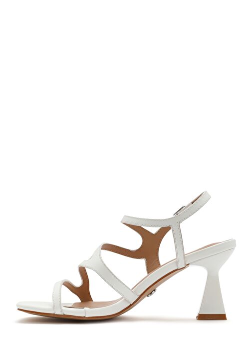 Kadın Beyaz Arkadan Bağlamalı İnce Topuklu Sandalet 25SFE466218 - Görsel 5