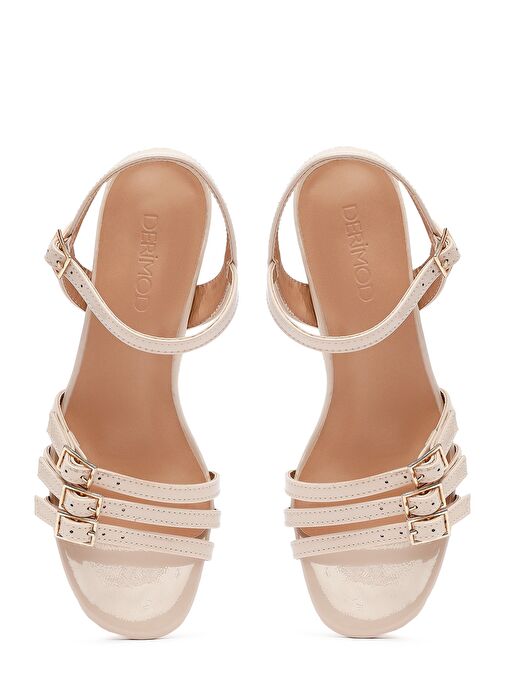 Kadın Bej Bilekten Tokalı Kalın Rugan Topuklu Sandalet 25SFE466416 - Görsel 9