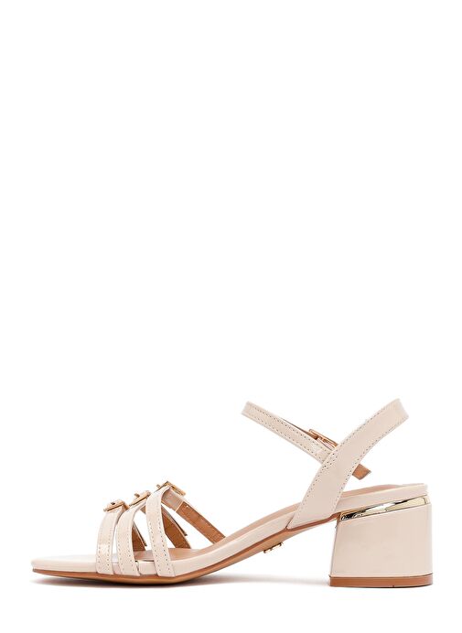 Kadın Bej Bilekten Tokalı Kalın Rugan Topuklu Sandalet 25SFE466416 - Görsel 5