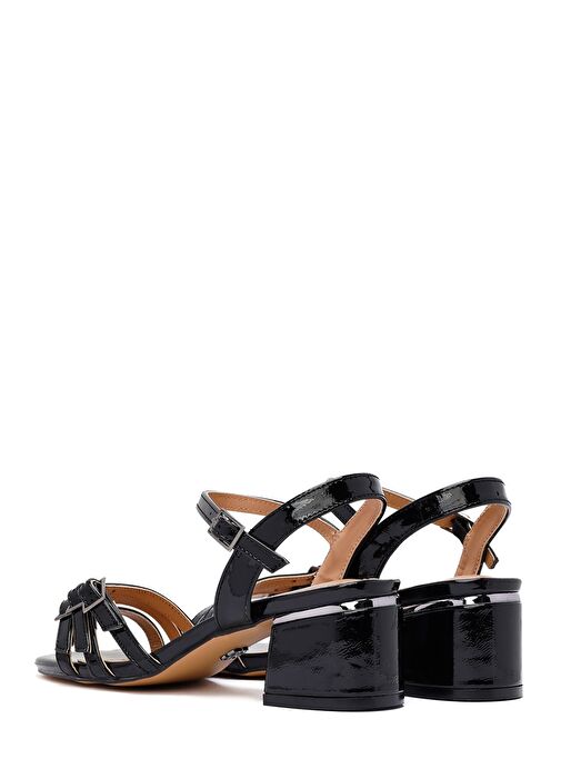 Kadın Siyah Bilekten Tokalı Kalın Rugan Topuklu Sandalet 25SFE466416 - Görsel 7