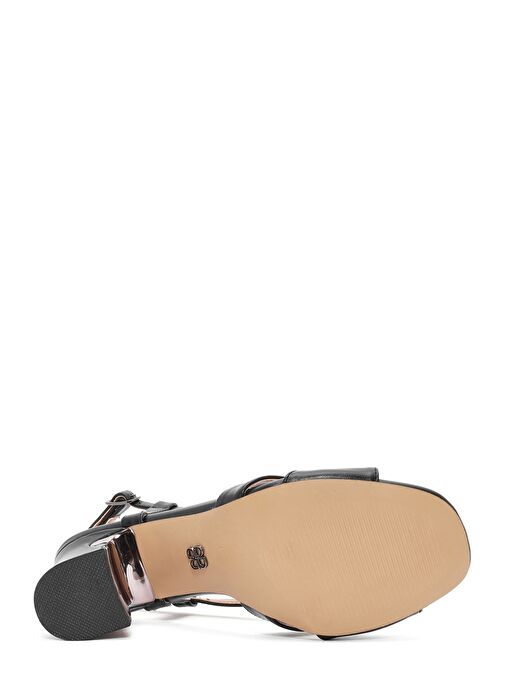 Kadın Siyah Bilekten Tokalı Kalın Topuklu Sandalet 25SFE466518 - Görsel 6