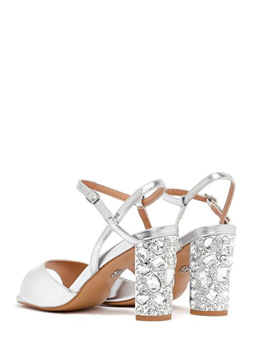 Derimod Derimod Kadın Gümüş Bilekten Tokalı Metalik Kalın Topuklu Sandalet 25SFE466932 Sandalet & Terlik | Boyner Gümüş - 7. görsel
