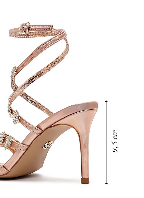 Kadın Pembe Bilekten Tokalı Taşlı Metalik İnce Topuklu Sandalet 25SFE482032 - Görsel 3