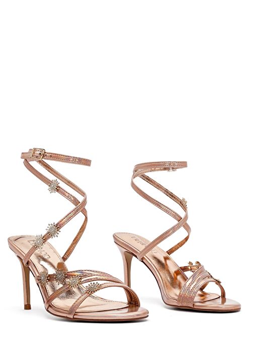 Kadın Pembe Bilekten Tokalı Taşlı Metalik İnce Topuklu Sandalet 25SFE482032 - Görsel 4