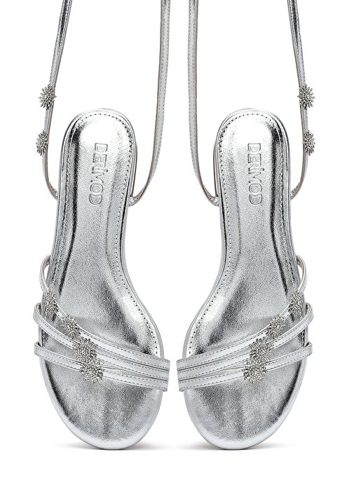 Kadın Gümüş Bilekten Tokalı Taşlı Sandalet 25SFE481132 - Görsel 8