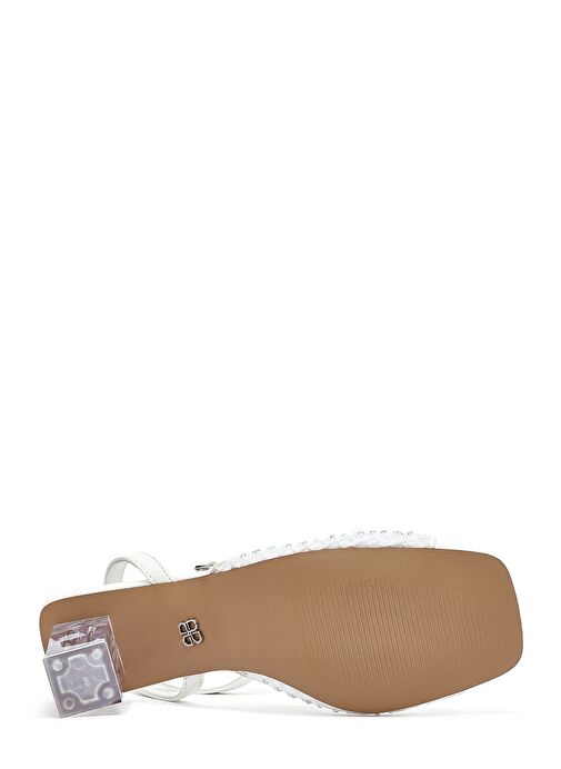 Kadın Beyaz Bilekten Tokalı Taşlı Şeffaf Kalın Topuklu Sandalet 25SFE481714 - Görsel 6