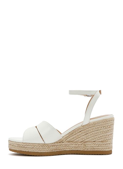 Kadın Beyaz Bilekten Tokalı Dolgu Topuklu Espadril Sandalet 25SFE482318 - Görsel 5